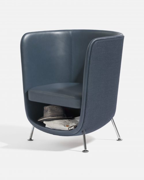 design-chair in grey for cats and humans with space under the seat for the cat